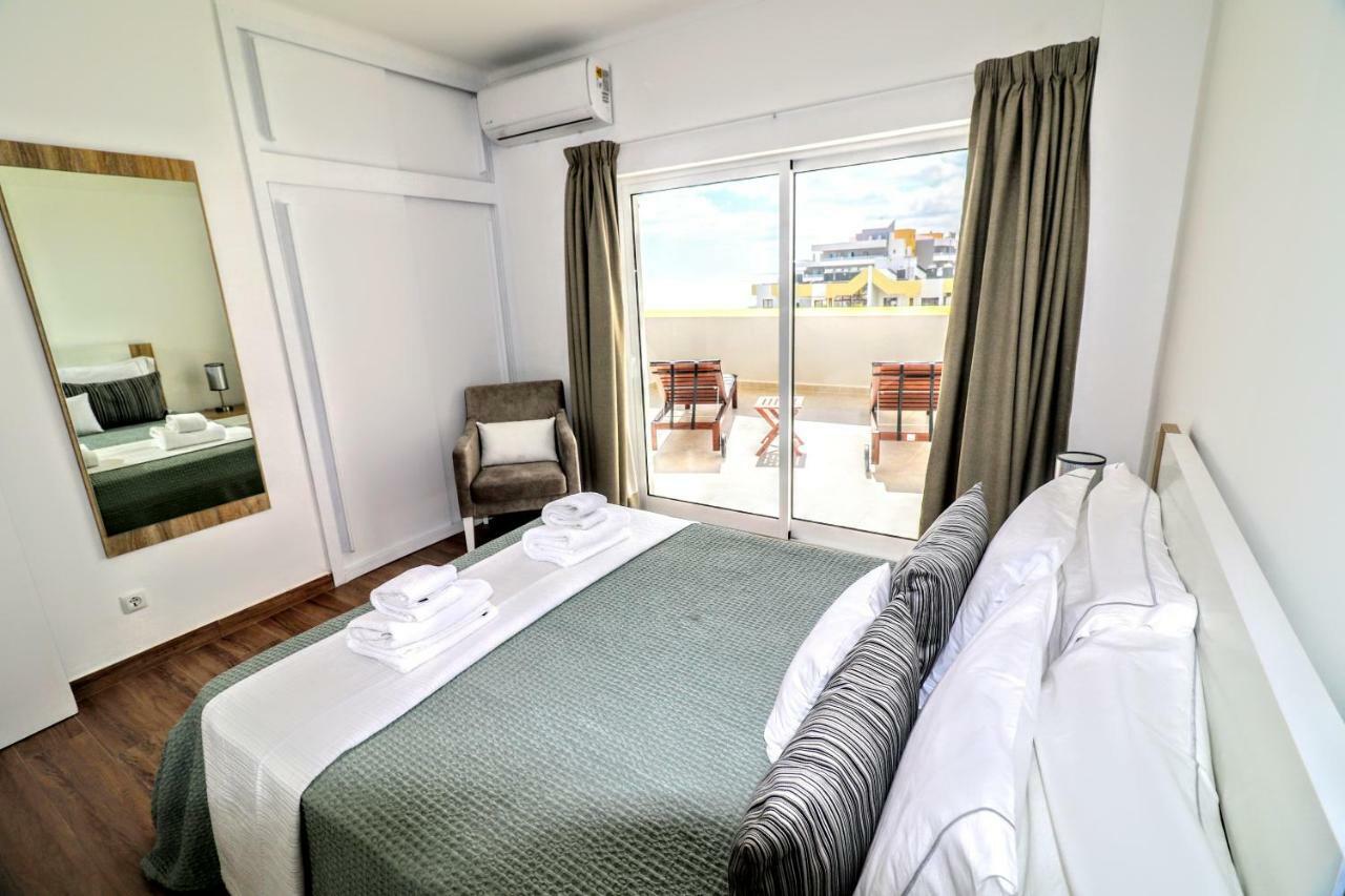 Апартаменты By The Sea - Sea View Torres Портиман Экстерьер фото